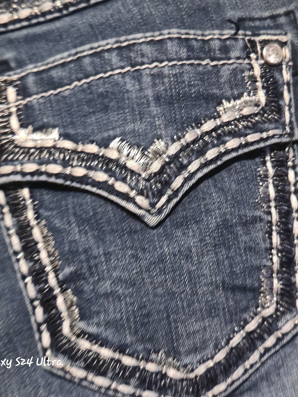Grace in LA Women's Flare Jeans in Dark Blue Wash Size 32 - Picture 9 of 9